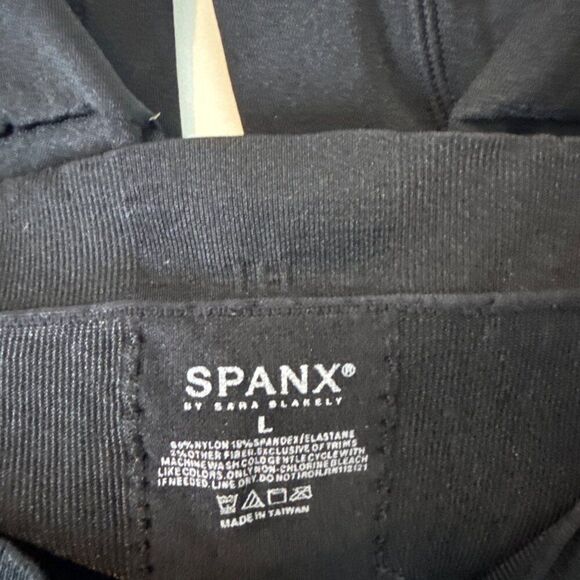 Spanx Womens Black Mid-Thigh Shaping Shorts L - Picture 3 of 3